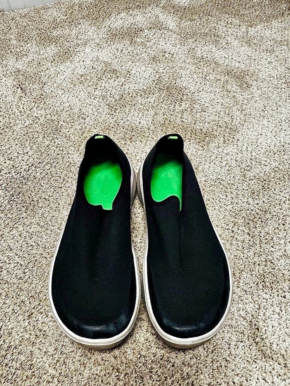 OOFOS OOmg Sport Low Black Slip-On Sneakers